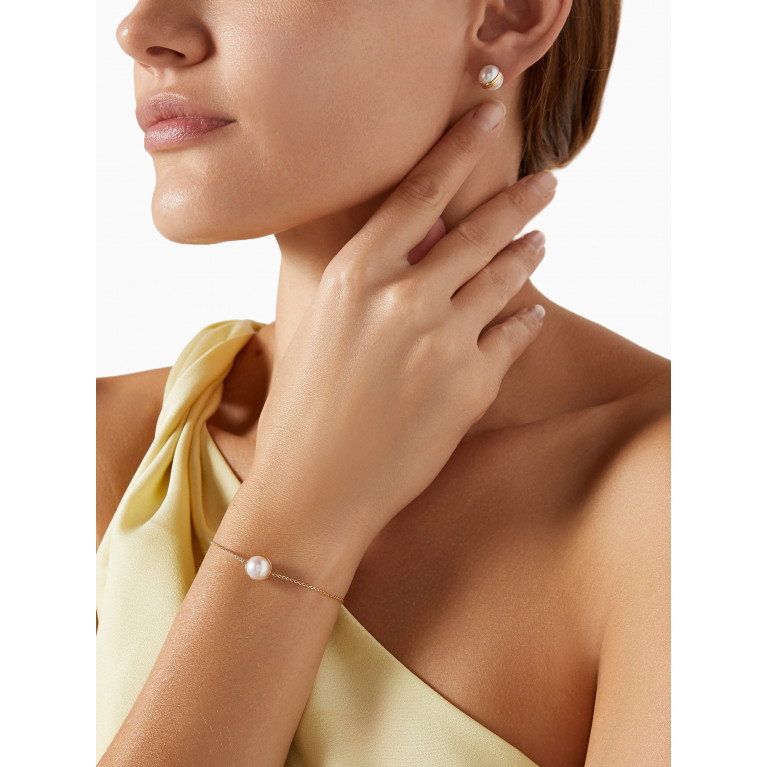 Damas - Kiku Glow Sphere Pearl Stud Earrings in 18kt Gold