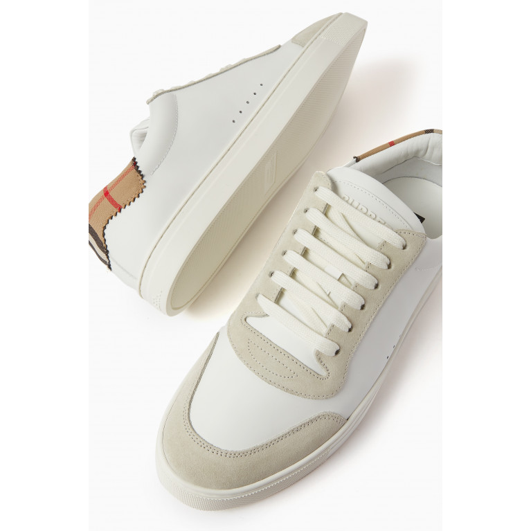 Burberry - Robin Logo Low-top Sneakers in Leather