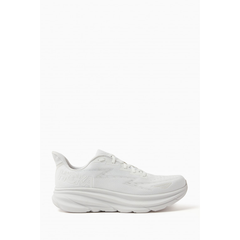 Hoka - Clifton 9 Sneakers in Mesh White