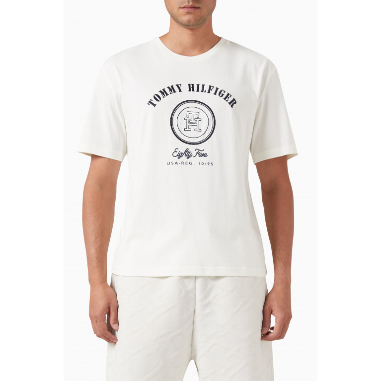 Tommy Hilfiger - Graphic Logo-print T-shirt in Organic Cotton-jersey