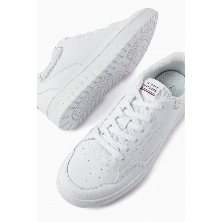 Tommy Hilfiger - Logo Basketball Low-top Sneakers in Leather White
