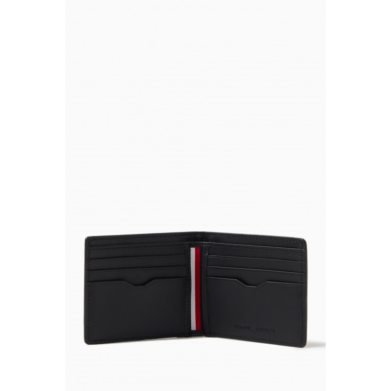 Tommy Hilfiger - Small TH Corporate CC Bi-fold Wallet in Leather
