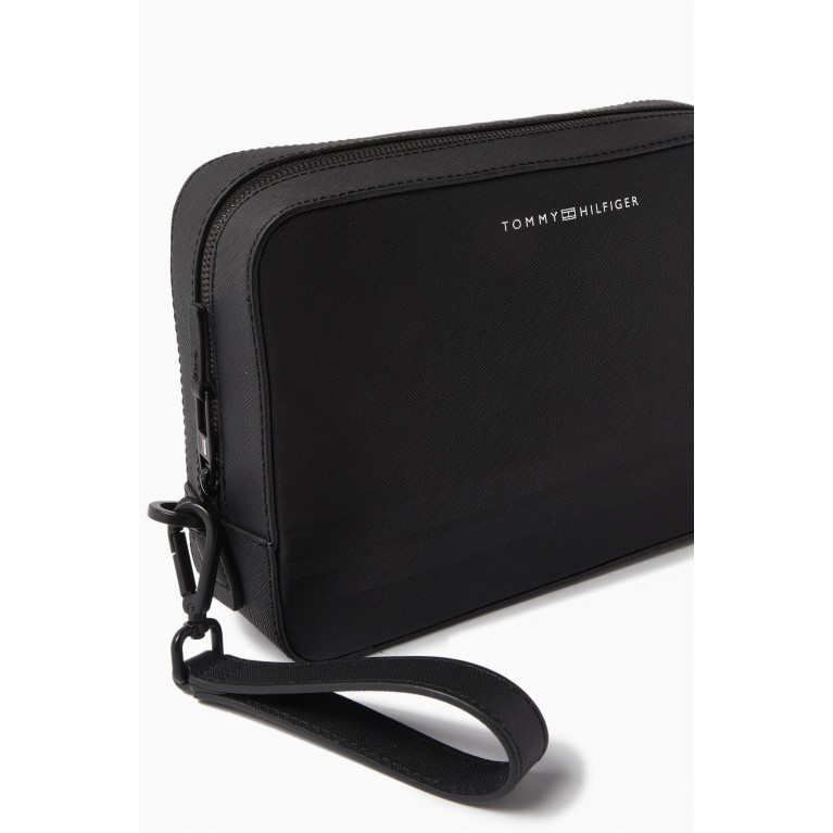 Tommy Hilfiger - TH Business Washbag in Leather