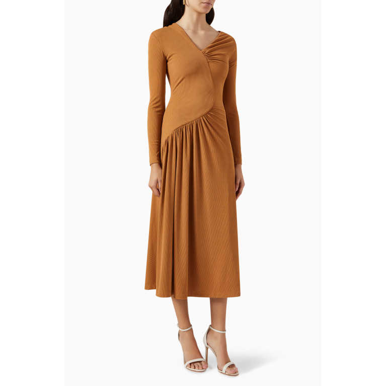 CHATS by C.Dam - Solar Ruched Midi Dress in Wool-jersey Brown