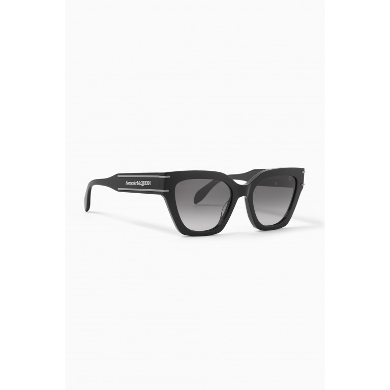 Alexander McQueen - Engraved Logo Rectangular Sunglasses in Recycled Acetate