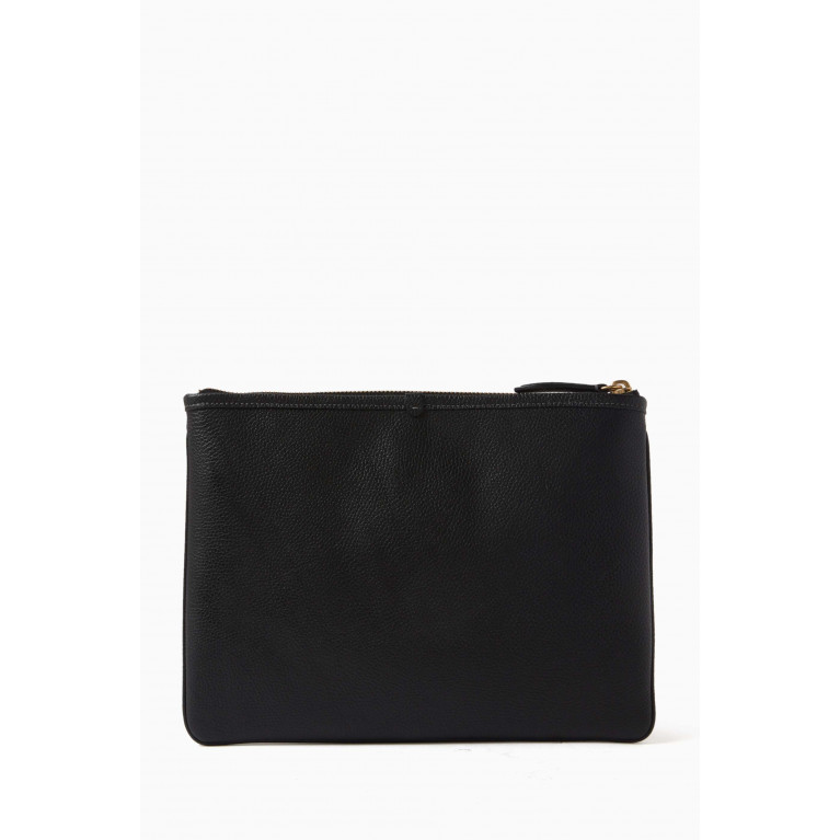 Coach - Essential Pochette 28 in Pebbled Leather Black