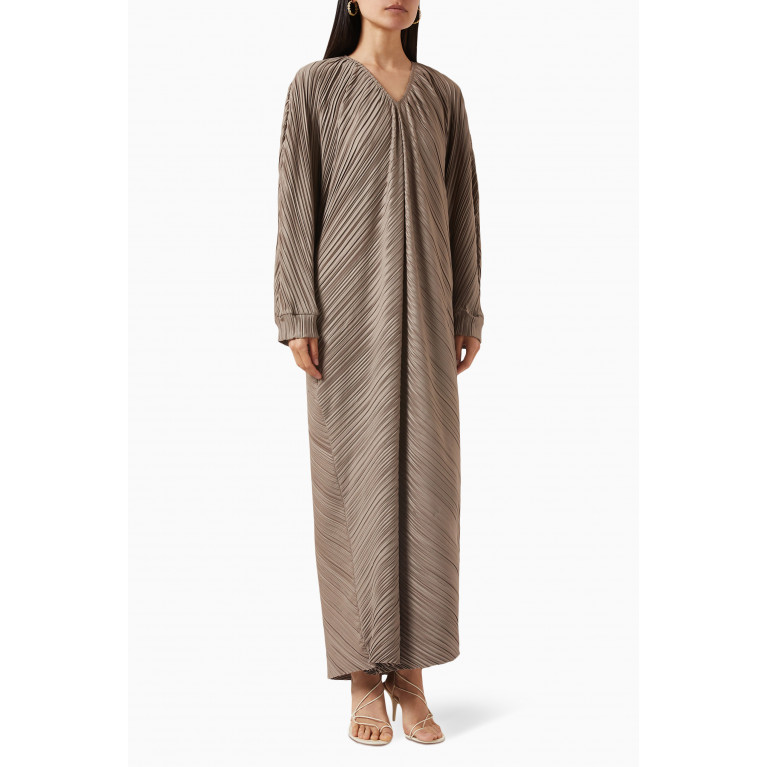 The Giving Movement - V-neck Maxi Abaya in PLISSE100© Neutral