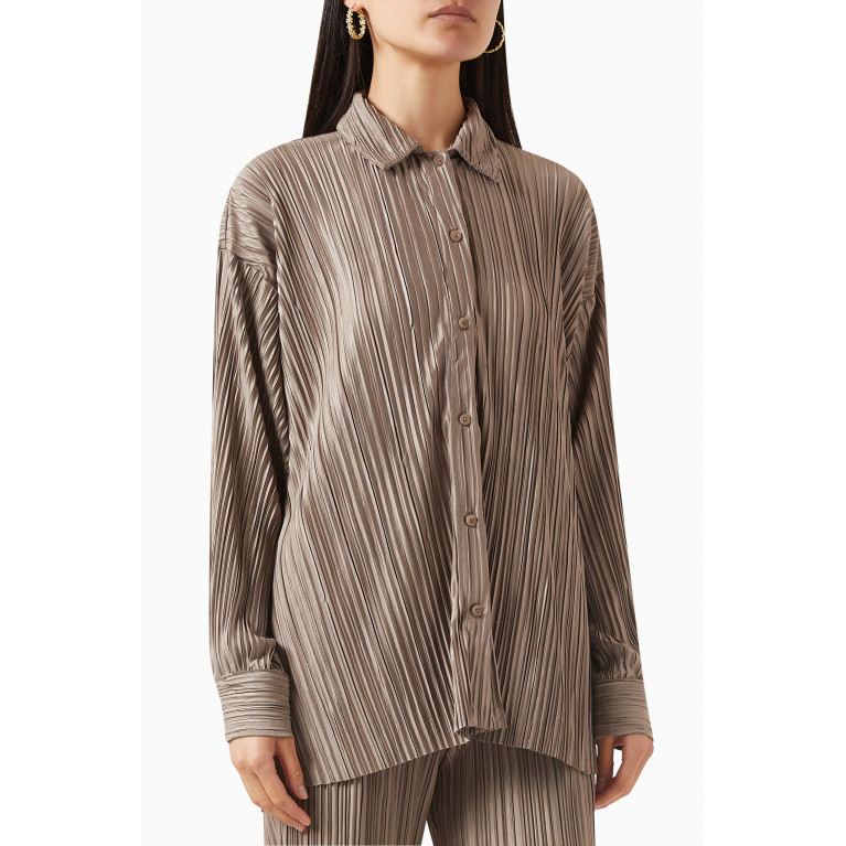 The Giving Movement - Oversized Shirt in Plisse100© Neutral