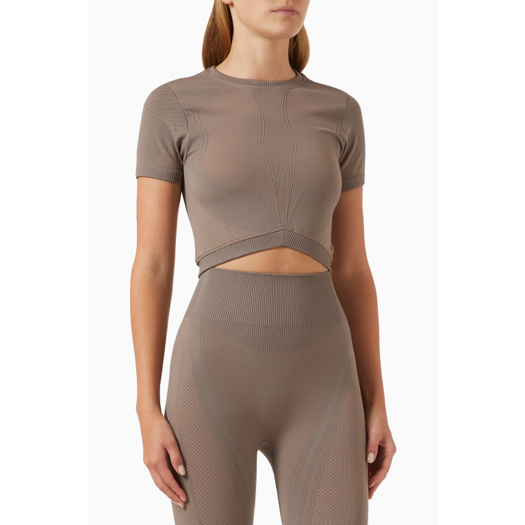 The Giving Movement - Tonal Seamless Crop Top in SMLS100© Neutral