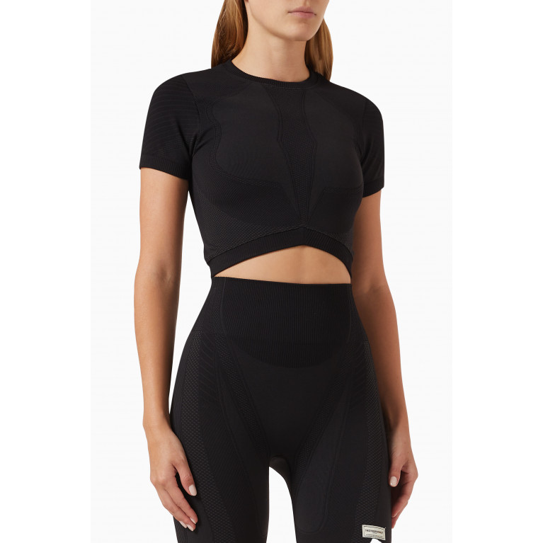 The Giving Movement - Tonal Seamless Crop Top in SMLS100© Black