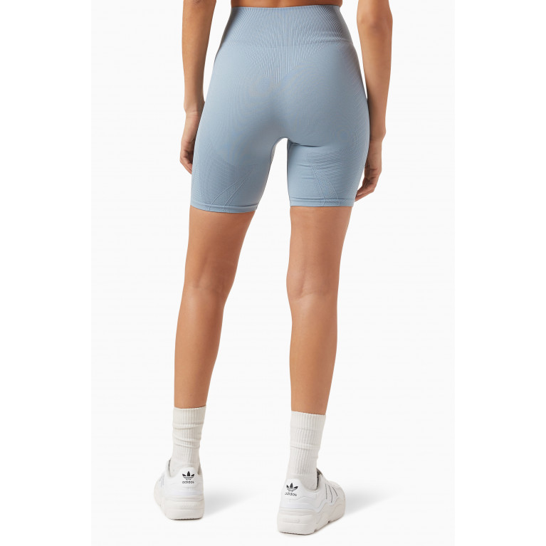 The Giving Movement - Tonal Biker Shorts in SMLS100© Blue