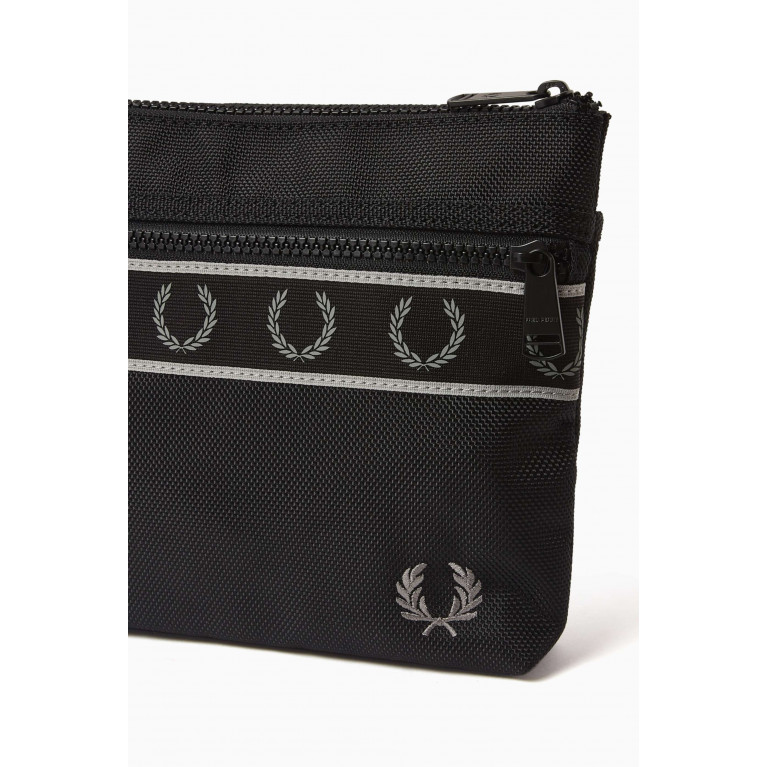Fred Perry - Contrast Tape Sacoche Bag in Durable Polyester