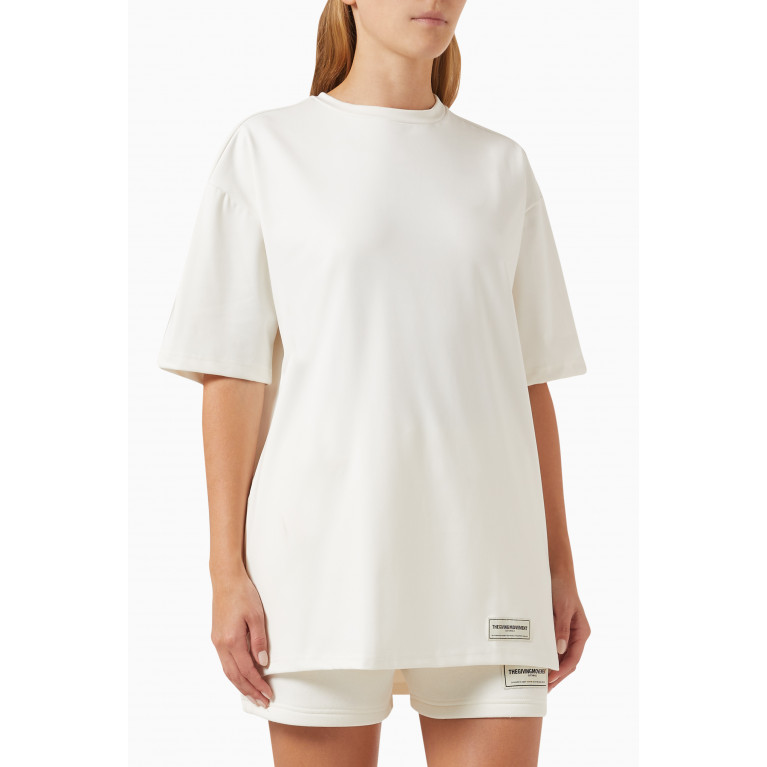 The Giving Movement - Oversized T-shirt in Light Softskin100© Neutral