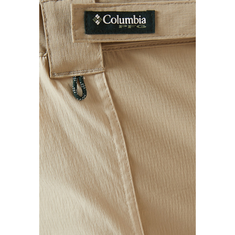 Kith - x Columbia Half Moon™ III Shorts in Omni- Shield™ Fabric Neutral
