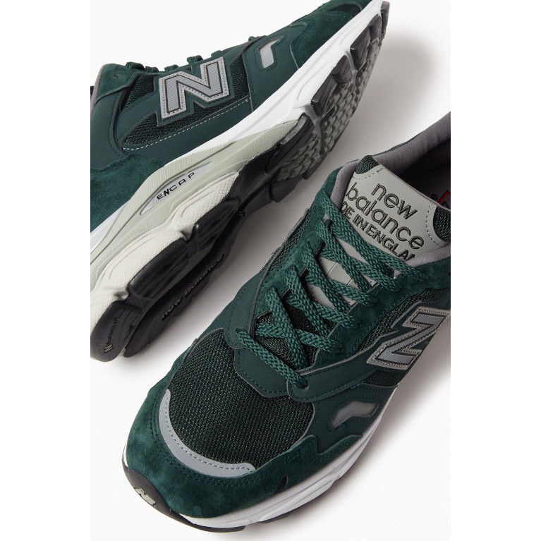 New Balance - Made In The UK 920 Sneakers in Leather and Mesh