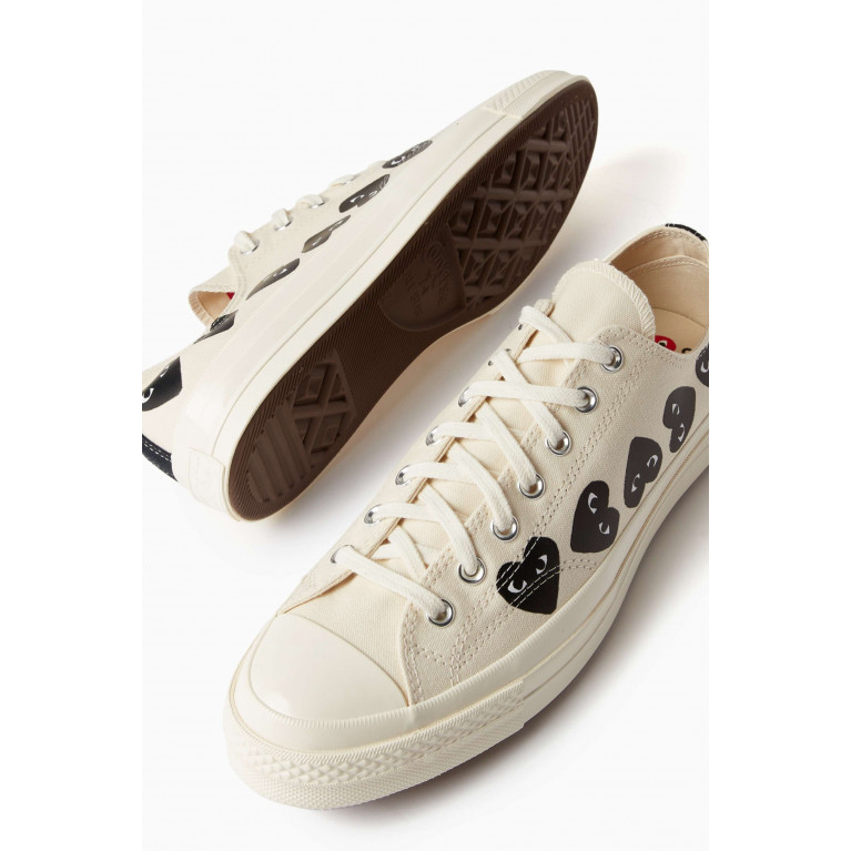 Comme des Garçons PLAY - x Converse Chuck 70 Low Top Sneakers in Canvas White