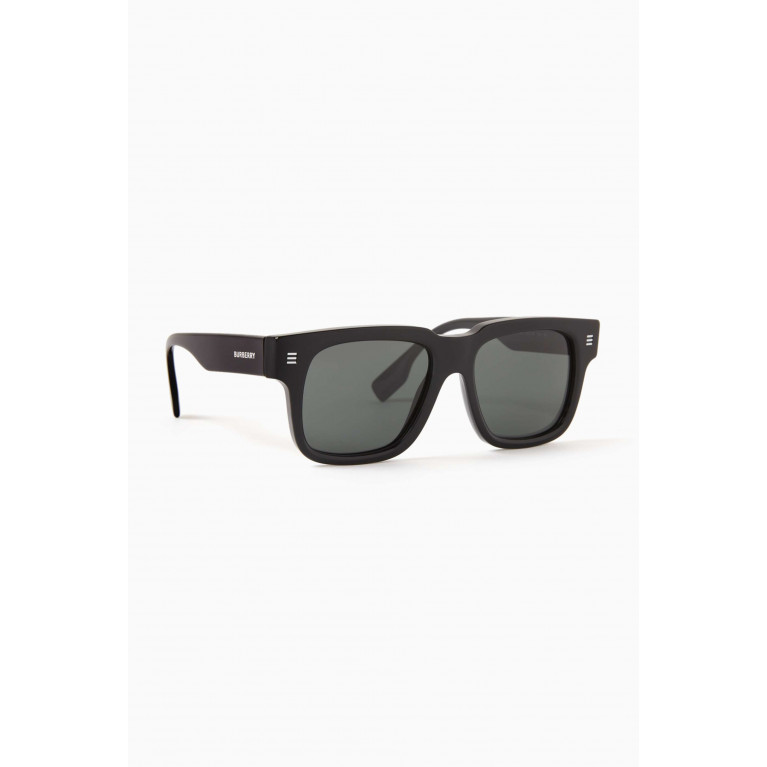 Burberry - Hayden Square Sunglasses in Acetate