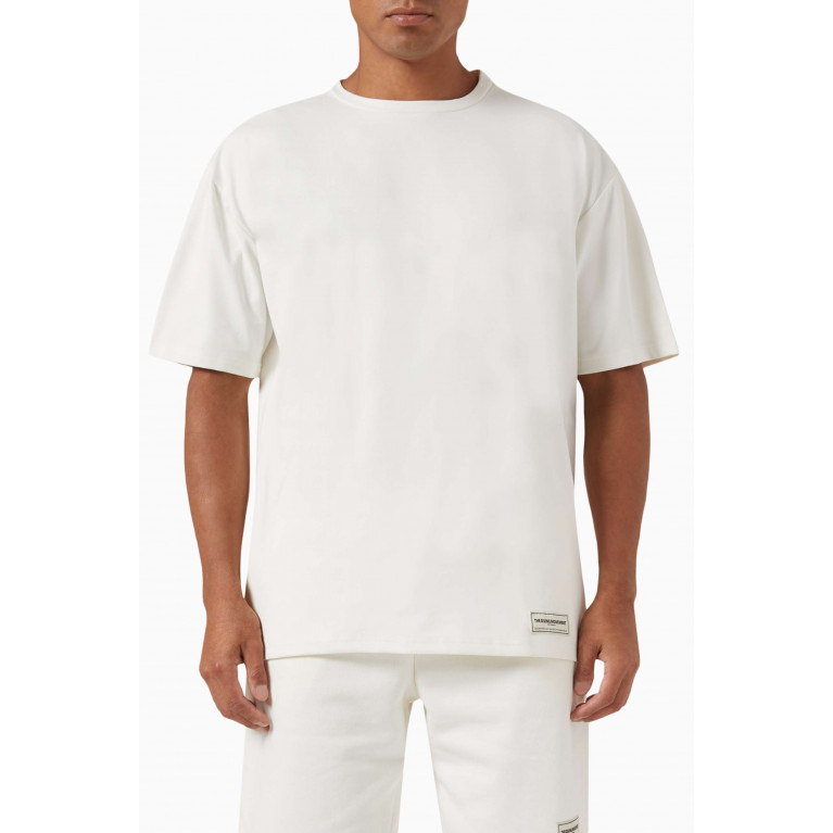 The Giving Movement - Oversized T-shirt in Light Softskin100© Neutral