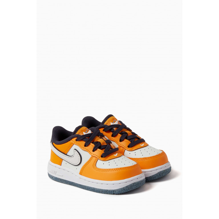 Nike - Force 1 Low SE 'Finding Nemo' Sneakers in Leather