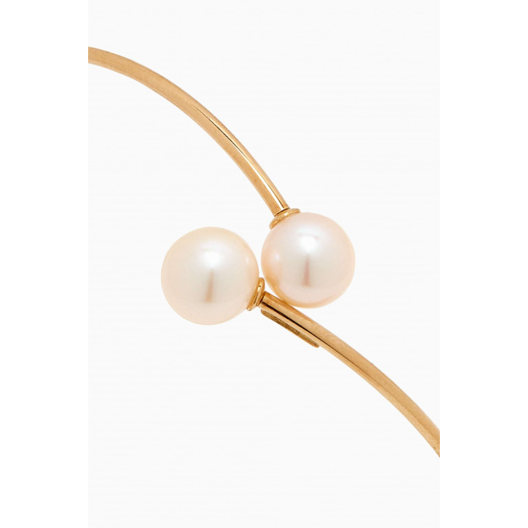 M's Gems - Pearla Pearl Bangle in 18kt Gold