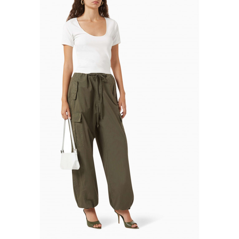 Good American - Parachute Pants in Cotton Green