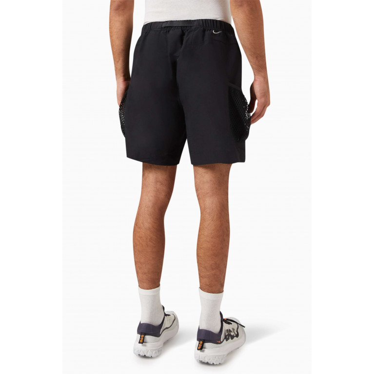 Nike - ACG Snowgrass Cargo Shorts in Nylon