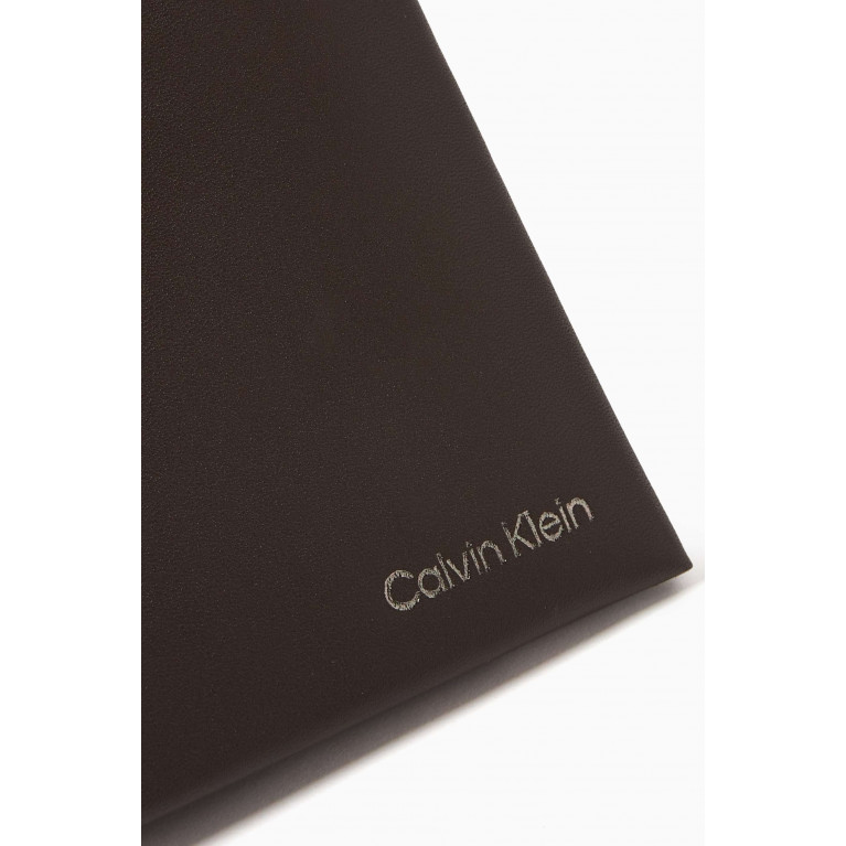 Calvin Klein - CK Concise Bi-fold Wallet in Leather Brown