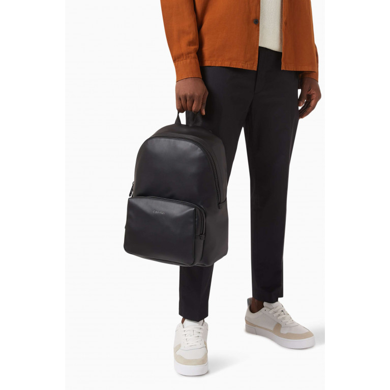 Calvin Klein - Campus Round Backpack in Faux-leather