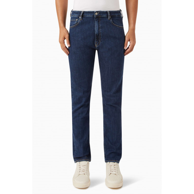 Calvin Klein - Tapered Jeans in Denim