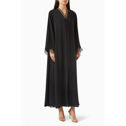Mauzan - Lace-trimmed Abaya in Crepe