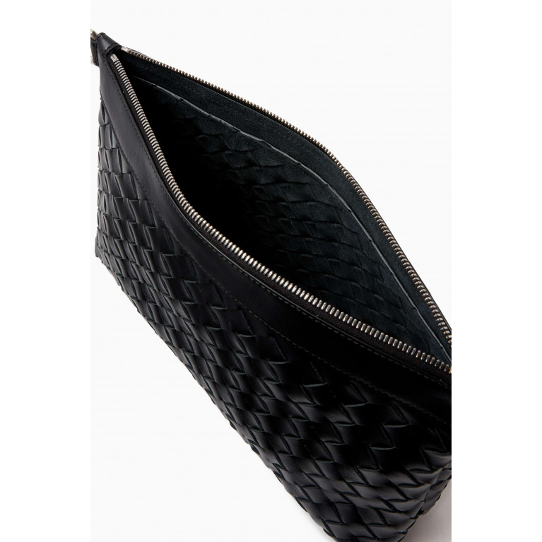 Bottega Veneta - Avenue Clutch in Intrecciato Leather