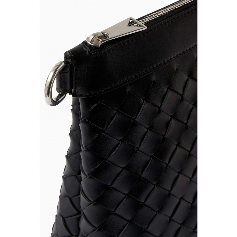 Bottega Veneta - Avenue Clutch in Intrecciato Leather