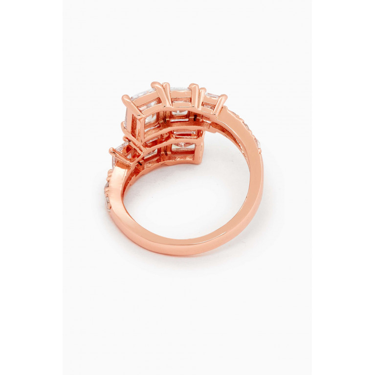CZ by Kenneth Jay Lane - Graduated Emerald CZ Ring in Rose Gold-plated Brass Neutral