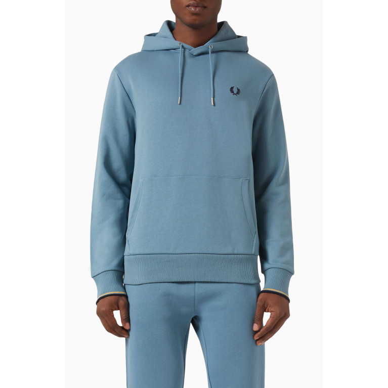 Fred Perry - Tipped Hoodie in Fleecd