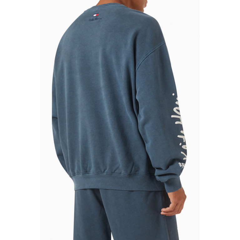 Tommy Jeans - X KH Sweatshirt in Cotton Blue