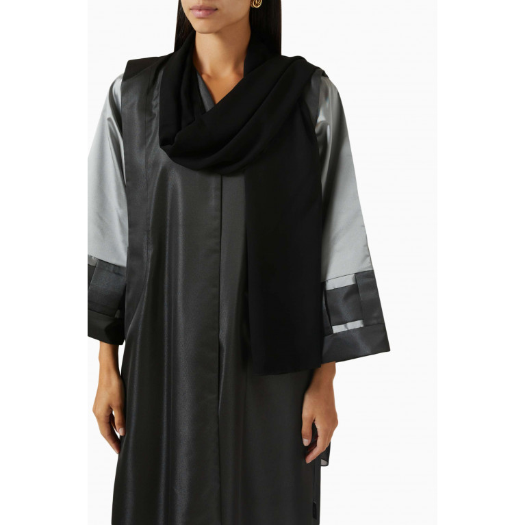 Beige Collection - Two-tone Panelled Abaya Black