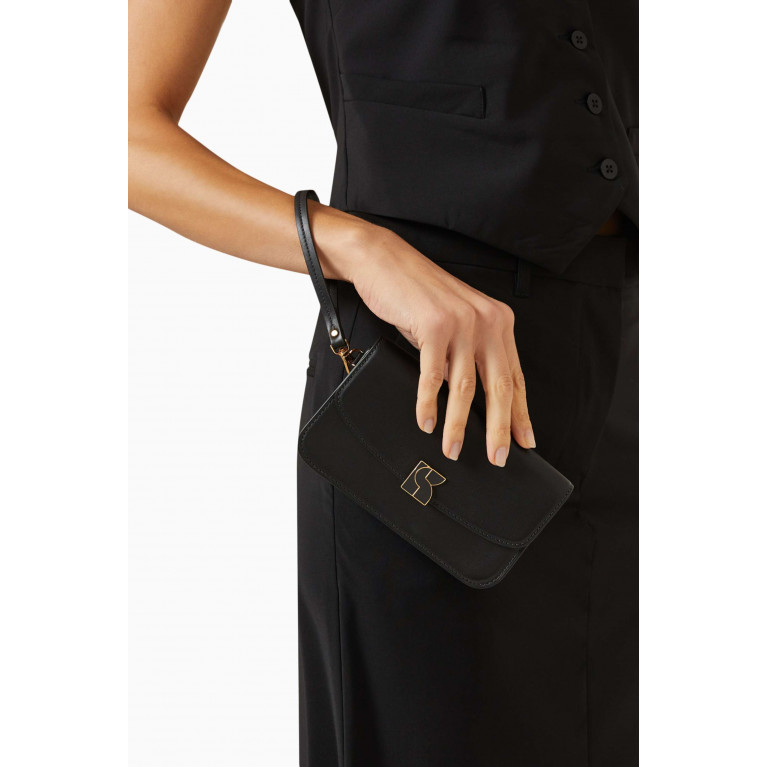 Kate Spade New York - Dakota Flap Wristlet in Leather