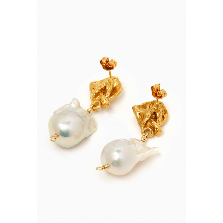 Alighieri - Fragment of Light Pearl Drop Earrings in 24kt Gold-plated Bronze