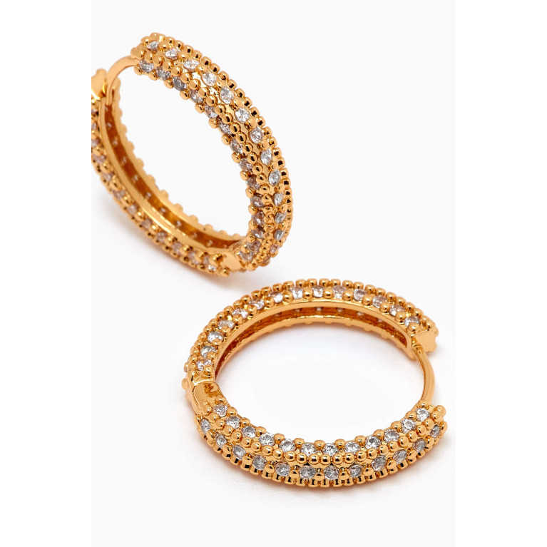 Crystal Haze - Infinity Hoop Earrings in 18kt Gold-plated Brass