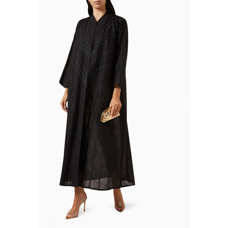 Rauaa Official - Abstract Piping Abaya in Linen Black