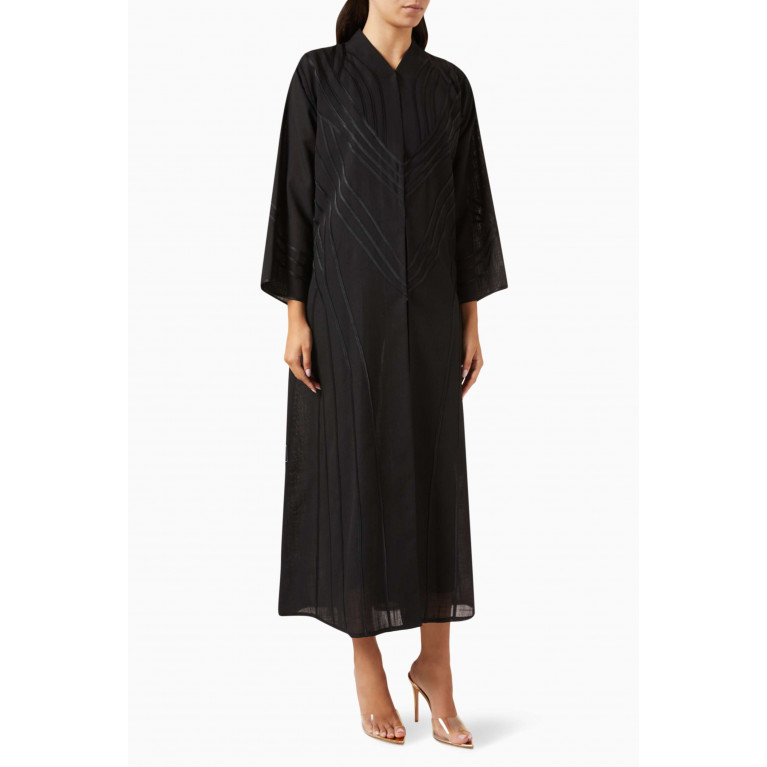 Rauaa Official - Abstract Piping Abaya in Linen Black