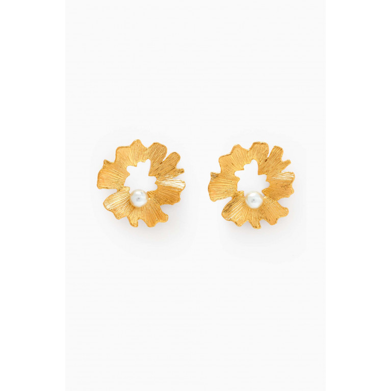 Lynyer - Gaia Pearl Stud Earrings in 24kt Gold-plated Brass