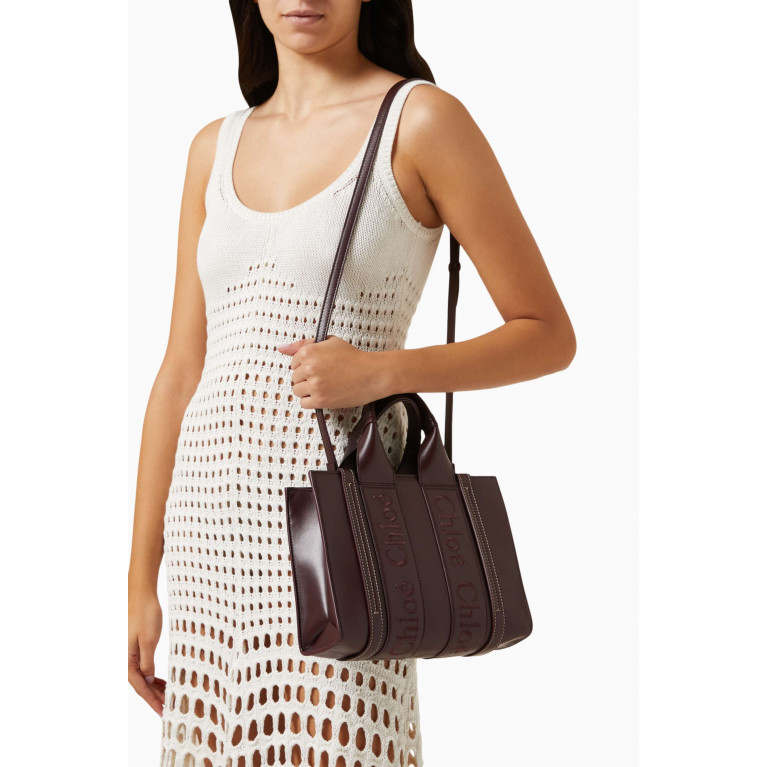 Chloé - Small Woody Embroidered Tote Bag in Calfskin Leather Burgundy