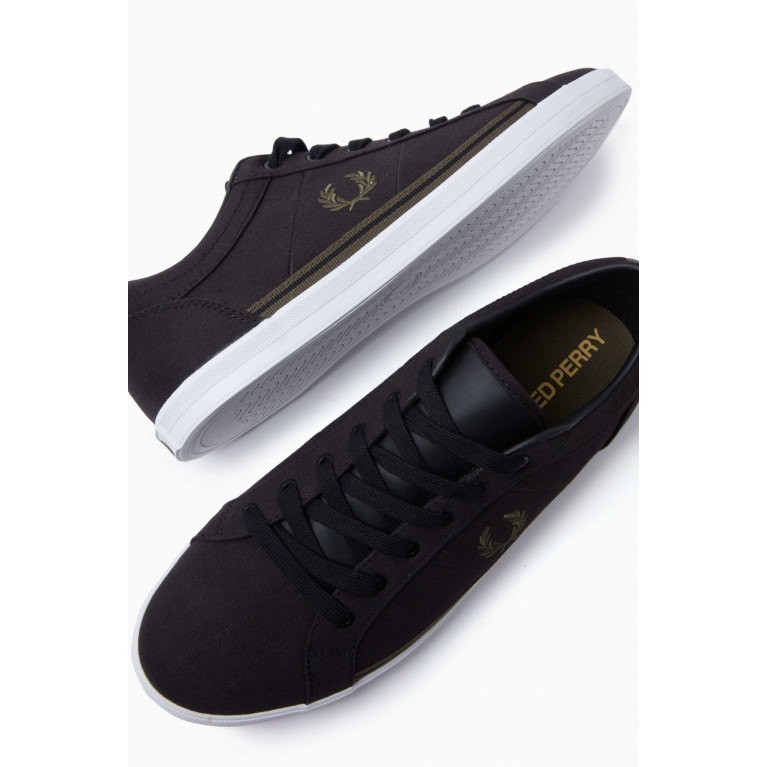 Fred Perry - Baseline Logo Sneakers in Twill