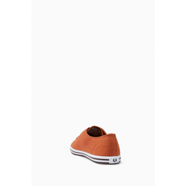 Fred Perry - Kingston Low Top Sneakers in Twill