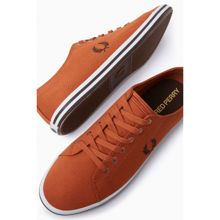 Fred Perry - Kingston Low Top Sneakers in Twill