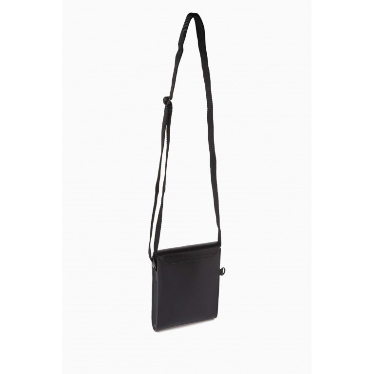 Fred Perry - Crossbody Pouch in Burnished Leather