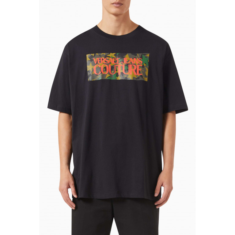 Versace Jeans Couture - Box Logo Couture Chain Print T-shirt in Cotton