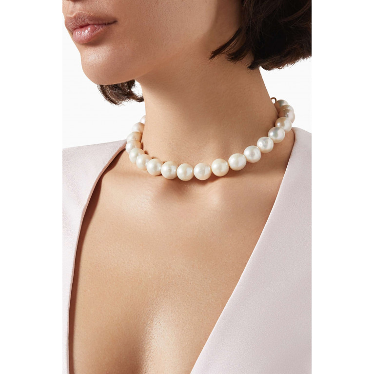 VALÉRE - Lucia Pearl Necklace in 24kt Gold-plated Brass