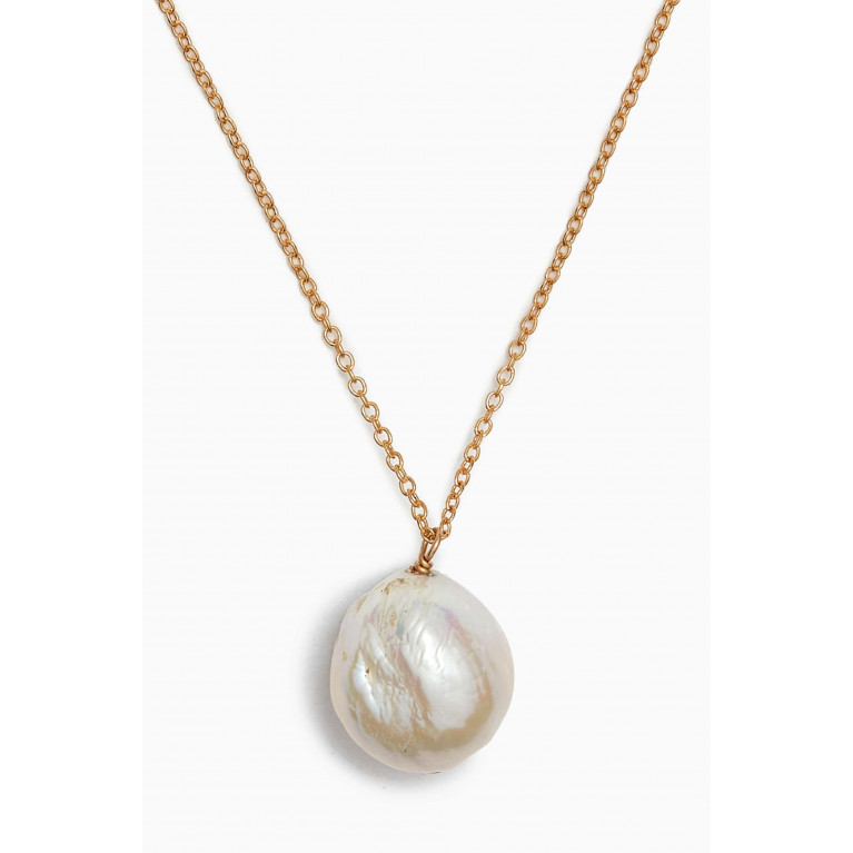 Luiny - Floating Pearl Chain Necklace in Gold-filled metal